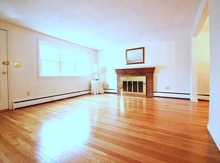 38 Rindone St, Holbrook, MA 02343