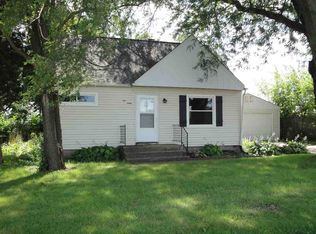 719 Copper Dr, Machesney Park, IL 61115