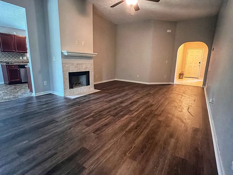 126 King Cotton Ln — Photo 3