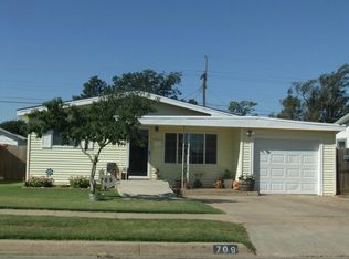 709 Lefors St, Pampa, TX 79065