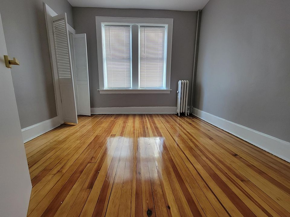 2nd image of 382 Bloomfield Ave APT 204