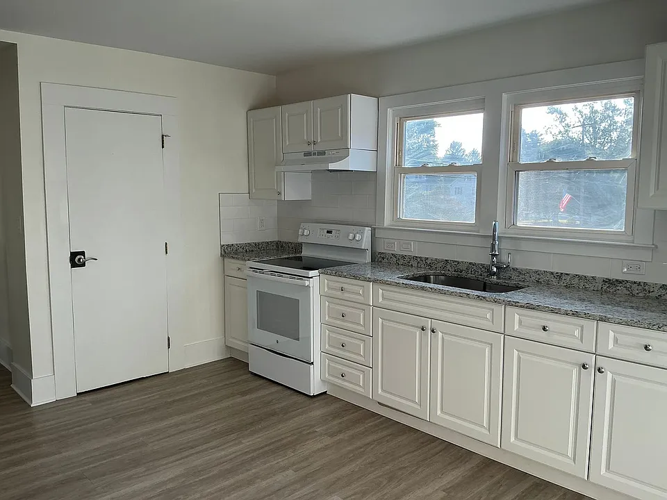 35 West St
