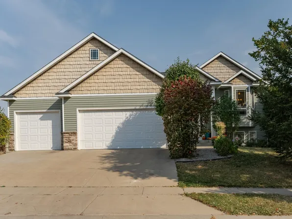 2109 Neptune Pl SW, Rochester, MN 55902