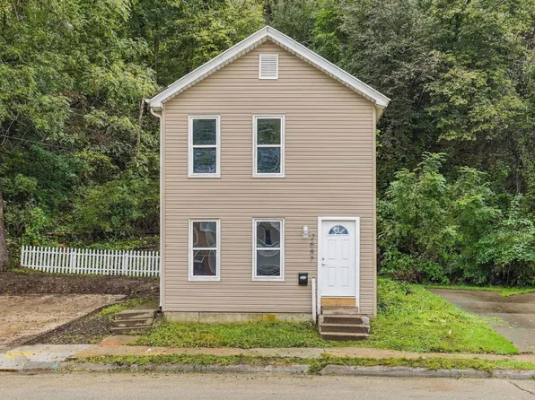 2687 Central Ave, Dubuque, IA 52001