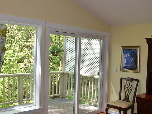 Private deck off master