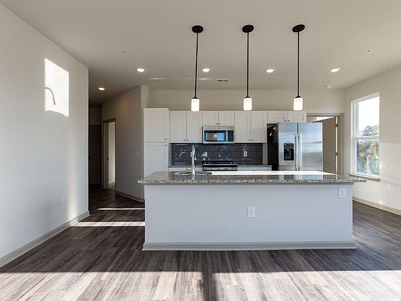 5th image of 2400 Gathering Square Ct