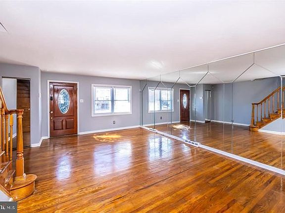3rd image of 209 Hansell Rd