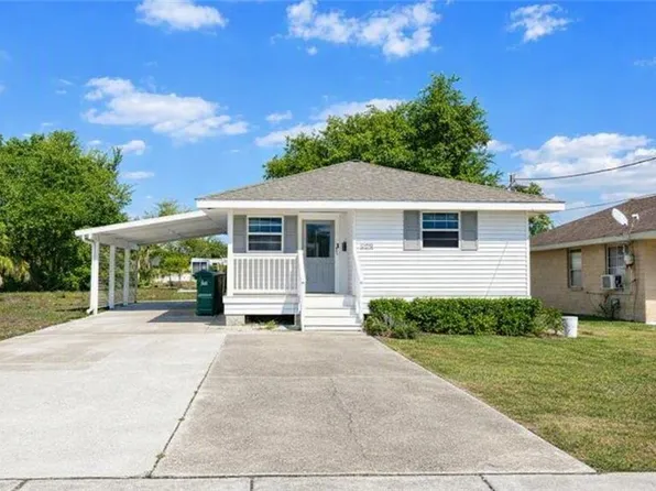 2215 Newton St, Gretna, LA 70053