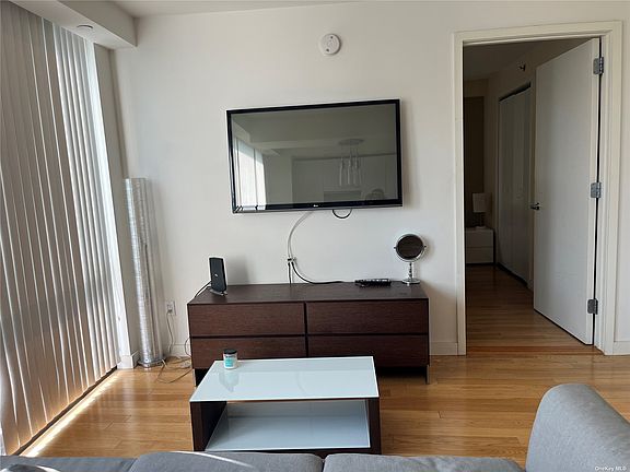 3rd image of 39-16 Prince St #9B