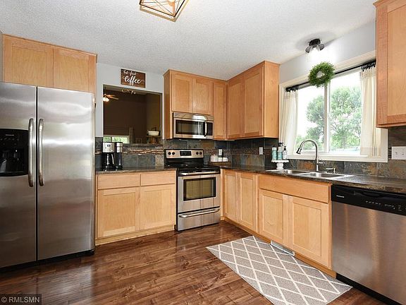 5th image of 768 Dakota Cir