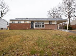 8908 Iroquois Dr, Saint Louis, MO 63132