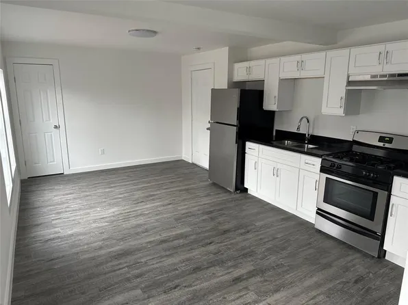 607 1/2 Enid St #1A, Houston, TX 77009