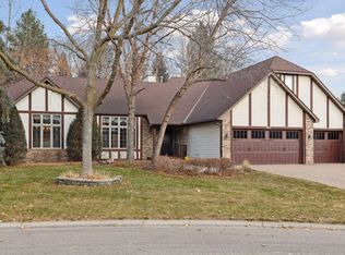 411 Wyndham Cir E, New Brighton, MN 55112