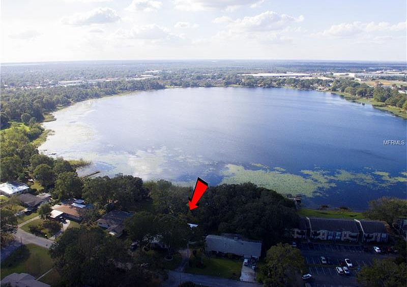 1st image of 245 E Lake Deer Dr