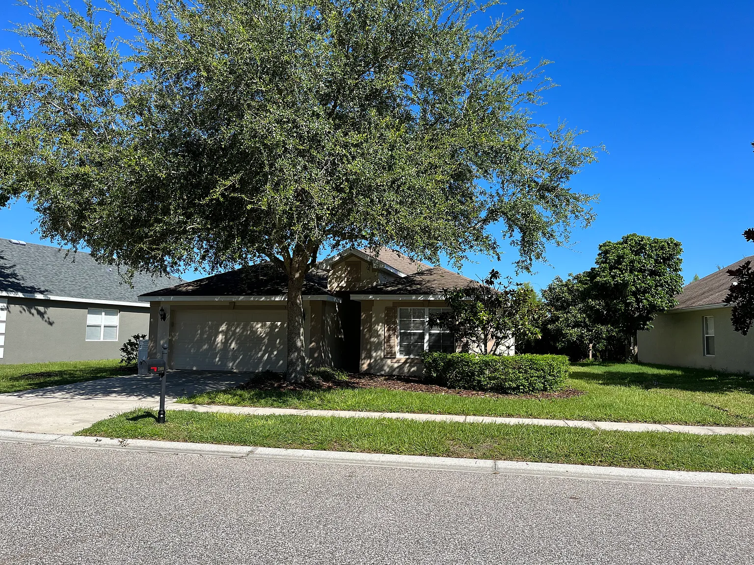 Dupree Lakes, Great Location — Photo 1