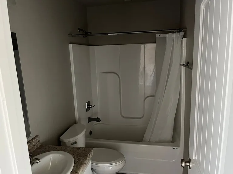629 Alma Ave — Photo 5