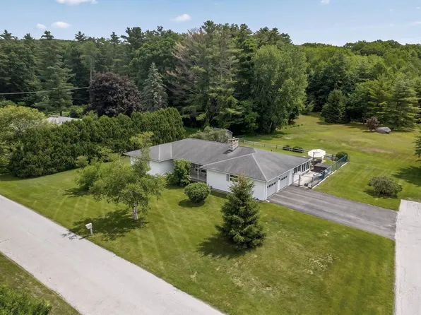 125 Maplewood Drive, Rutland Town, VT 05736