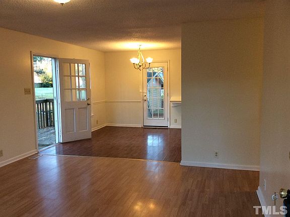 3rd image of 107 S Gaylee Lake Dr