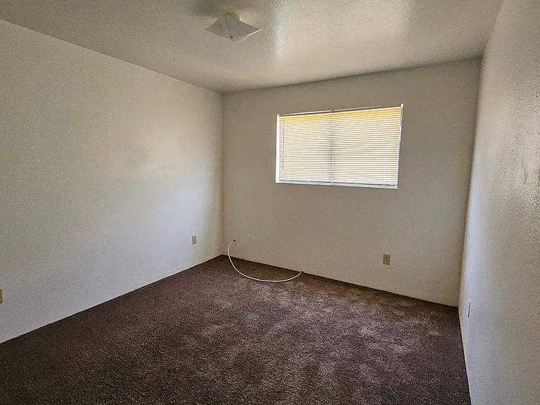 RAN21601 — Photo 12