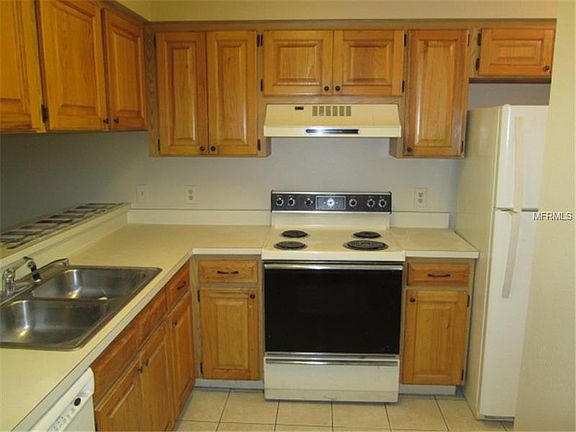 4th image of 16322 Rambling Vine Dr W
