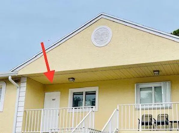 1507 Palm Beach Trace Dr, Royal Palm Beach, FL 33411