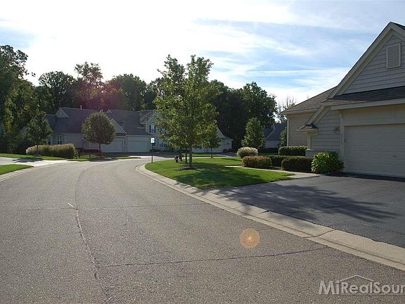 4th image of 1372 Hollins Hall Ln #1