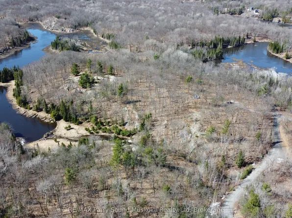 1851 Inverlochy Rd, Carling, ON P0G 1G0