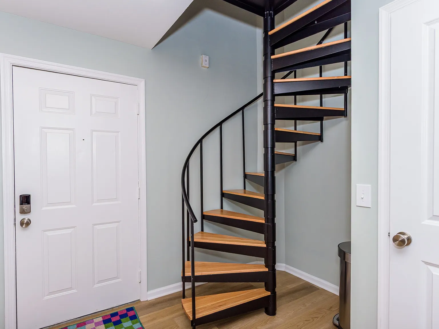 1 bed, 678 sqft, $1,200 — Photo 4