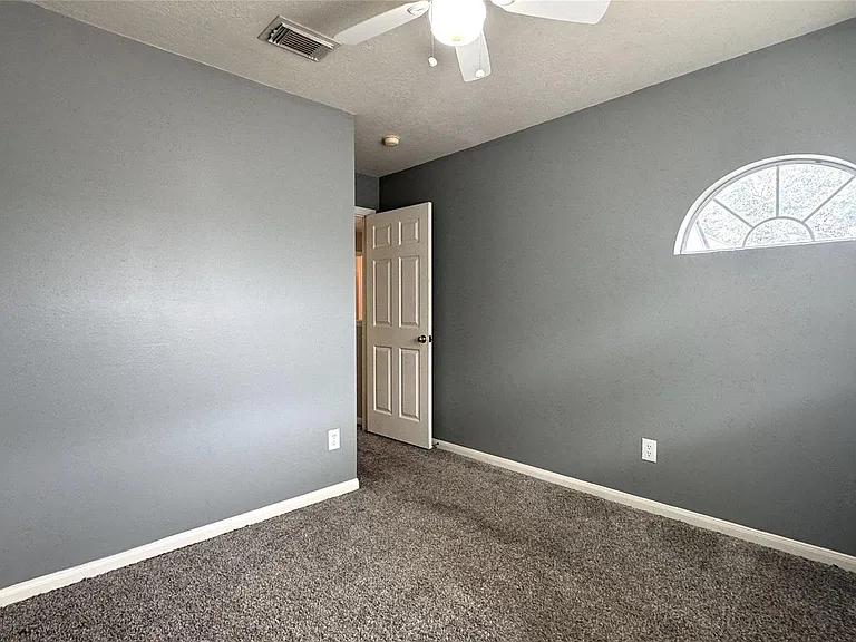 4243 Daisy Meadow Dr — Photo 12