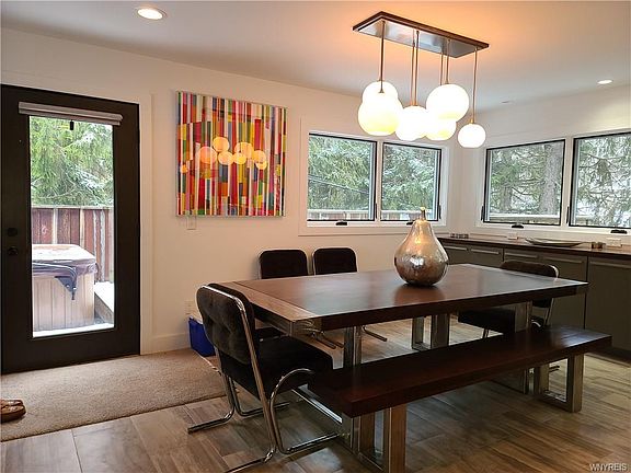 5th image of 16 Holimont Ave