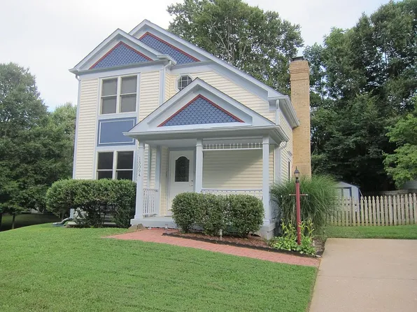 15094 Holleyside Dr, Dumfries, VA 22025