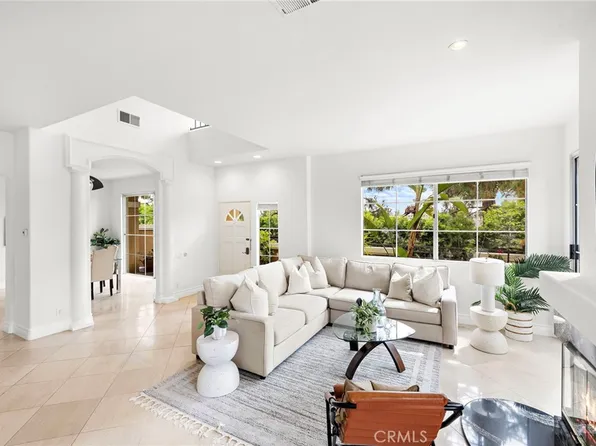 20 Front Row, Aliso Viejo, CA 92656
