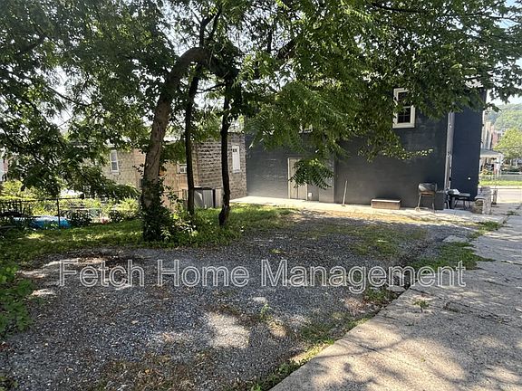 4th image of 218 Walnut St Unit 3