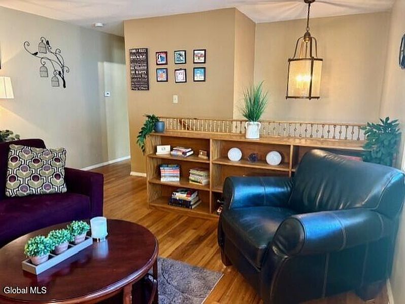 3rd image of 101 Hathorn Boulevard