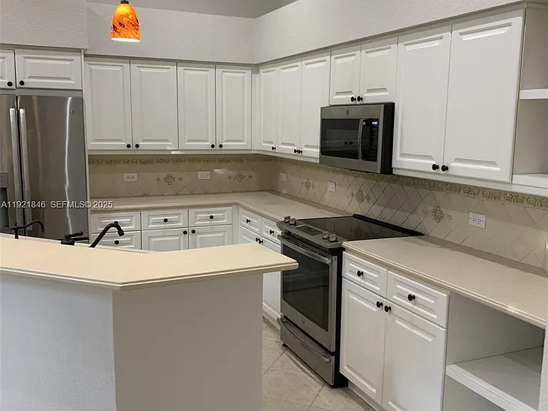 2518 Bay Pointe Ct — Photo 37