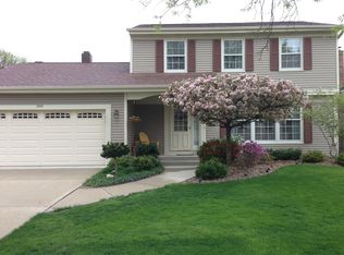 2209 Romm Ct, Schaumburg, IL 60194