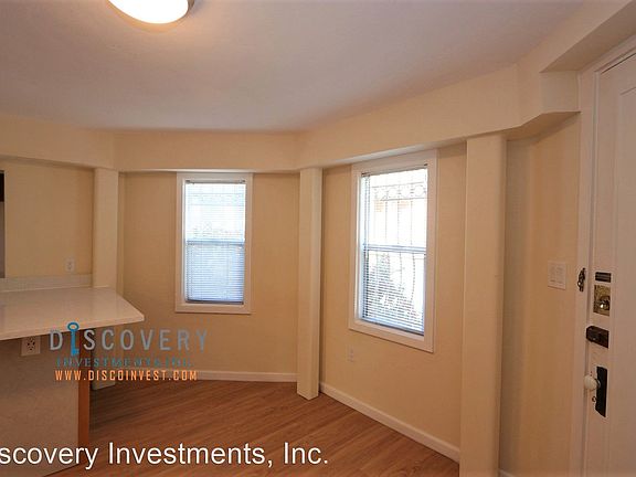 5th image of 2551 Ivy Dr #105