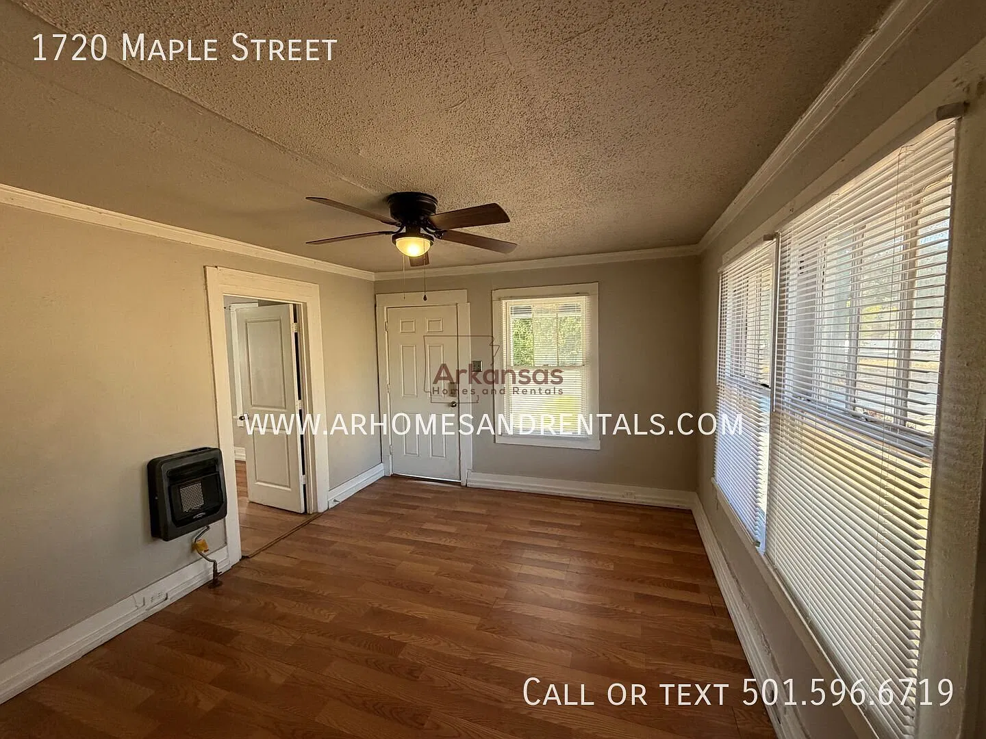 1/2 Off First Month's Rent!! ~ 1720 Maple Street - 2 Bedrooms | 1 Bathroom — Photo 2