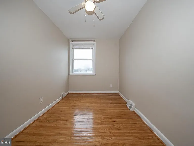 130 Ivy Ct — Photo 45