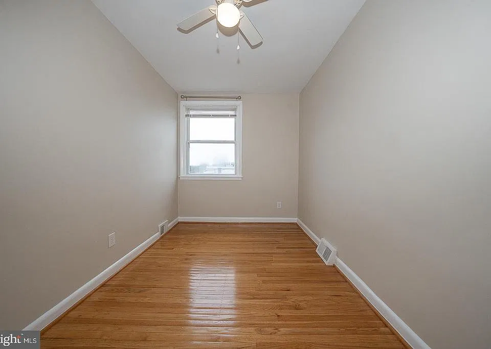 130 Ivy Ct
