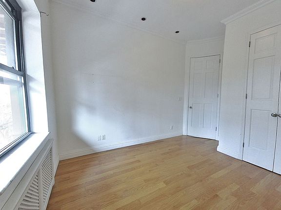 4th image of 1720 2nd Ave APT 5A