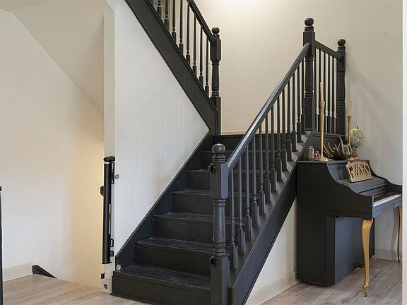 2nd image of 1421 Edwards Rd