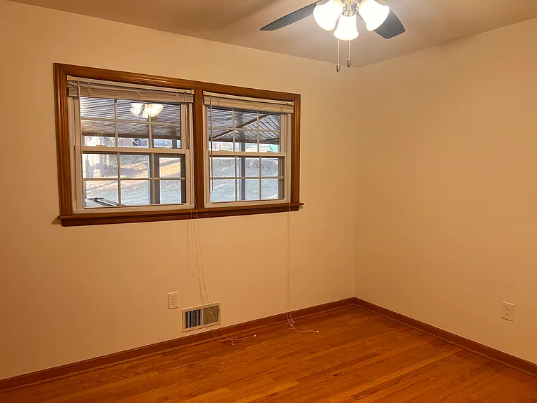 924 Claiborne Ave — Photo 5