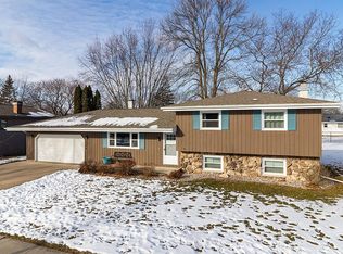 1044 Alva St, Menasha, WI 54952