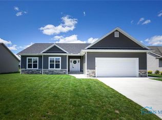 1128 Lye Creek Dr, Findlay, OH 45840