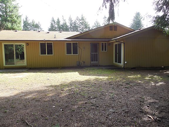 2nd image of 5035 Sandra Ln NE