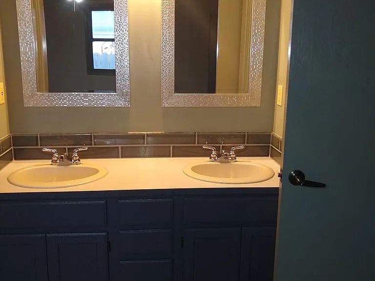 Upstairs Master Sinks