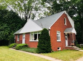 3900 Cherry Rd, Sturgeon Bay, WI 54235