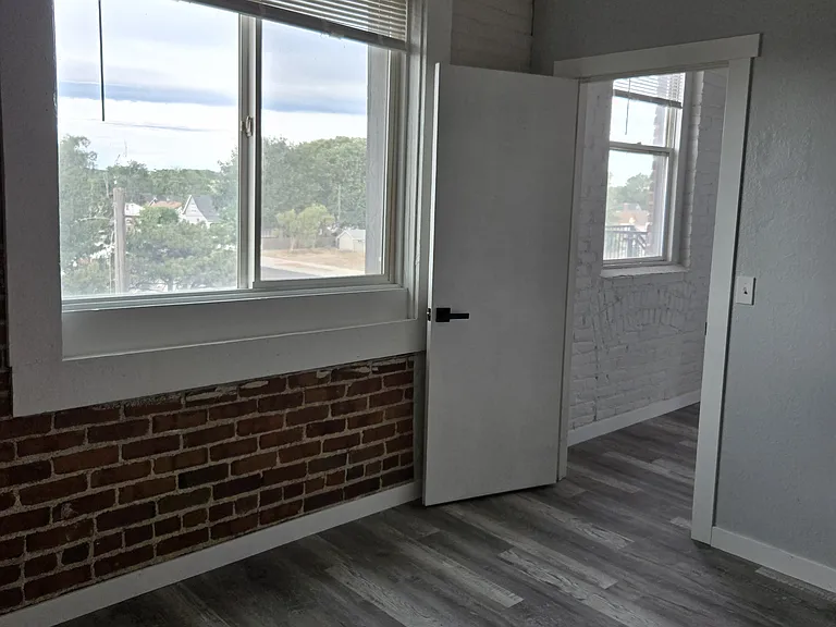 109 N Kimball Ave #B — Photo 10