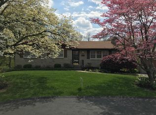 6812 Fenwick Dr, Louisville, KY 40228